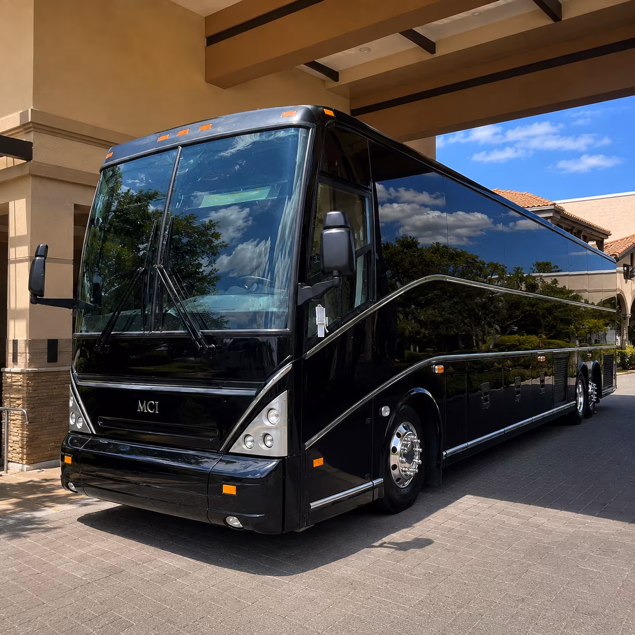 field trip buses to taliesin west and mcdowell sonoran preserve in north scottsdale