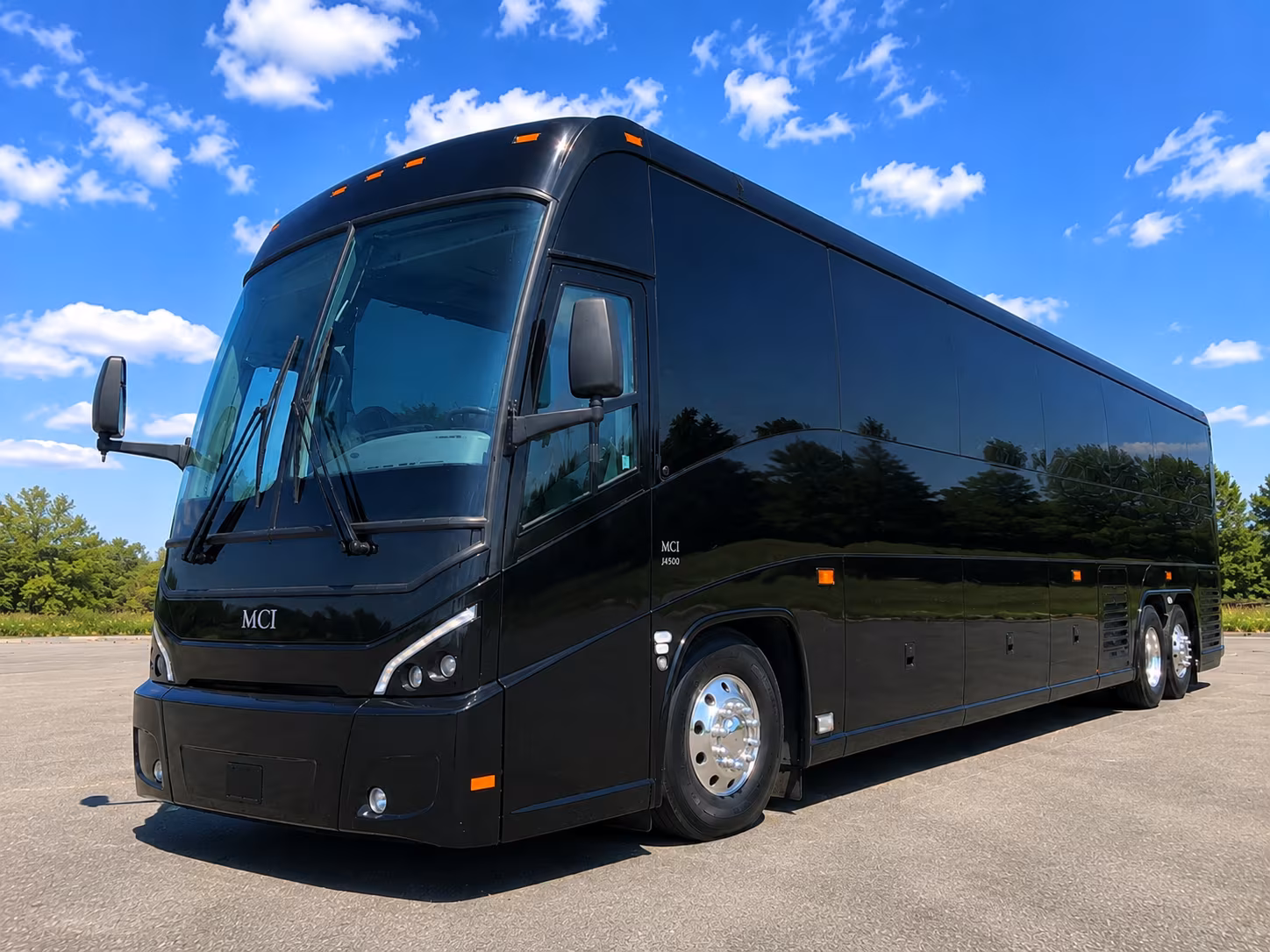 just getting your group to footprint center and chase field in phoenix is easier with a bus